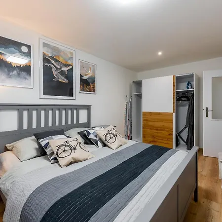 Flora Center شقة كَشّا